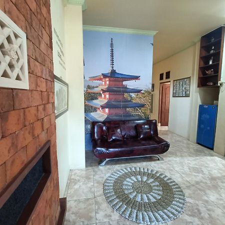 Unique Homestay 443 Yogyakarta Exterior photo